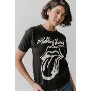 NEW PEOPLE OF LEISURE rolling stones raglan tee in black